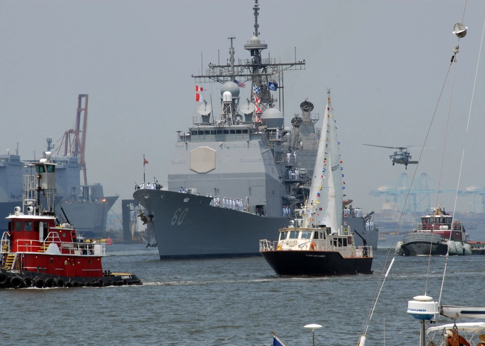 DVIDS - Images - Parade of Sail [Image 1 of 2]