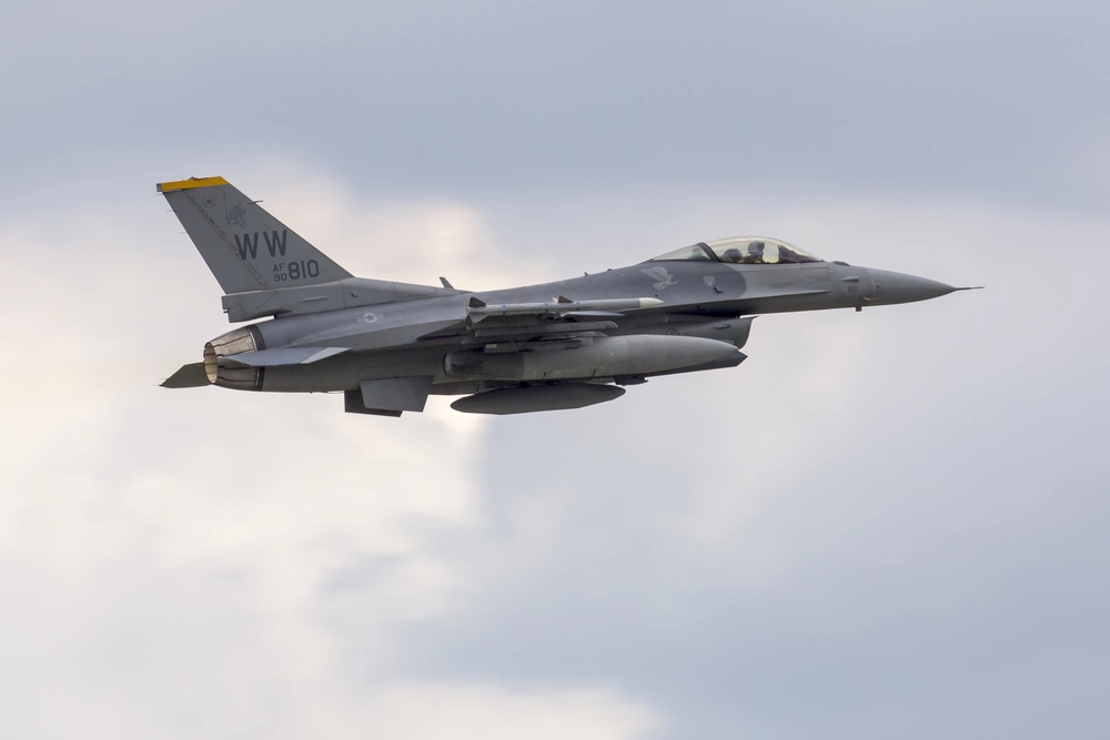 米空軍 F-16 デモチーム WILD WEASELに韓国A10に嘉手納F35 Platz 1/144 US Air Force Fighter F-16C Fighting Falcon