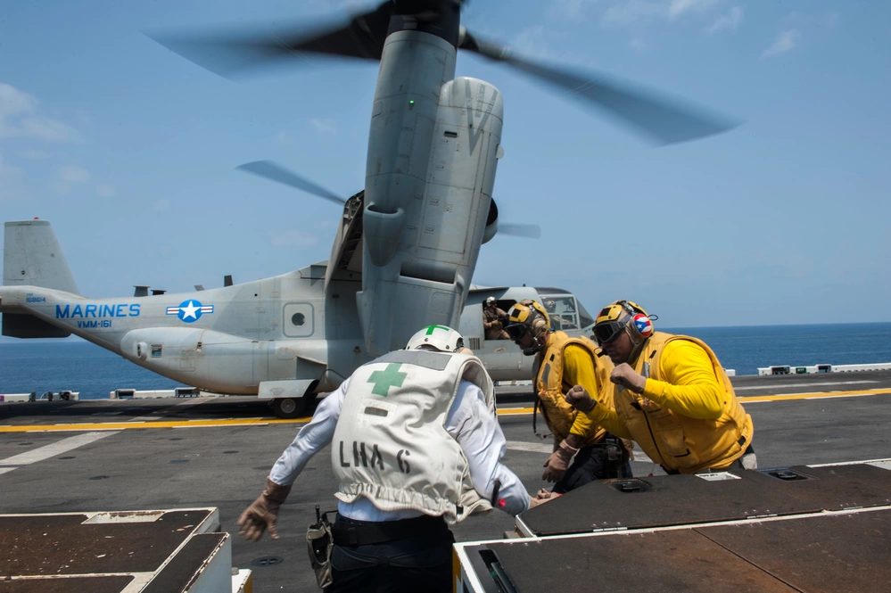 DVIDS - Images - USS America Sailor stands flight safety observer watch ...