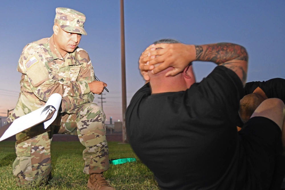 DVIDS - Images - 210th RSG Soldiers conduct APFT [Image 4 of 8]
