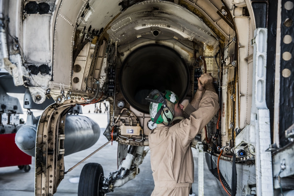 DVIDS - Images - F/A-18 Engine Install [Image 2 of 4]