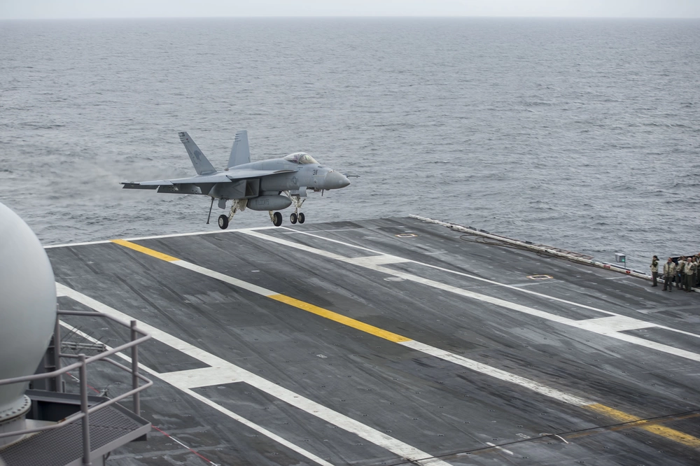 DVIDS - Images - GHWB Flight Operations [Image 3 of 45]