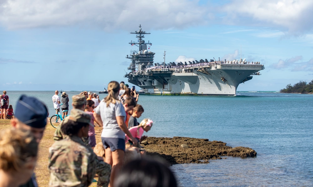 DVIDS - Images - USS Abraham Lincoln (CVN 72) arrives at Pearl Harbor ...