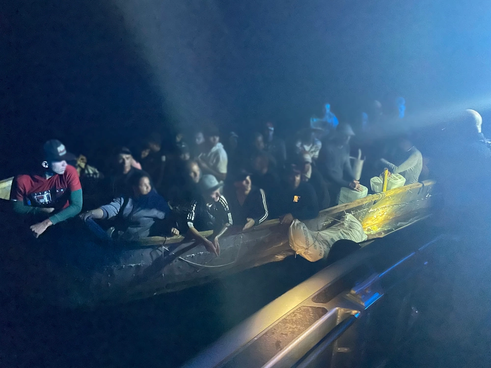 DVIDS - Images - Coast Guard repatriates 203 people to Cuba [Image 5 of 9]