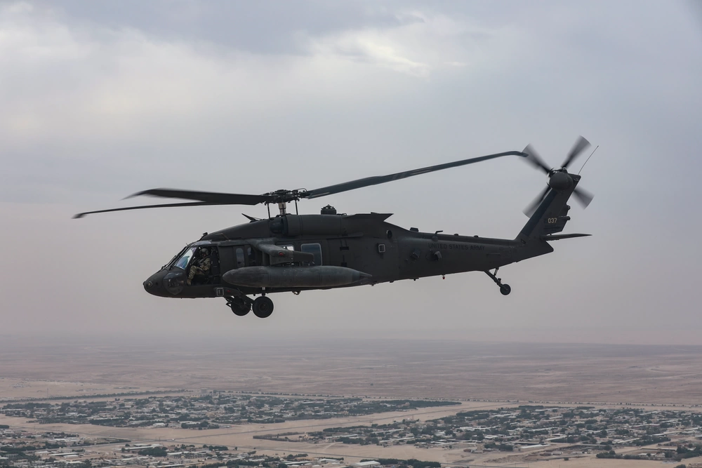 DVIDS - Images - Task Force Mustang UH-60 Blackhawk and AH-64 Apache ...