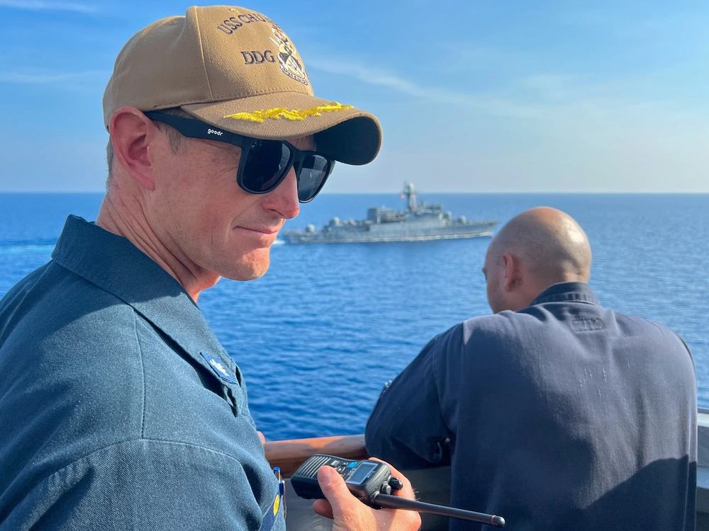 DVIDS - Images - USS Chung Hoon conducts underway training with BRP ...