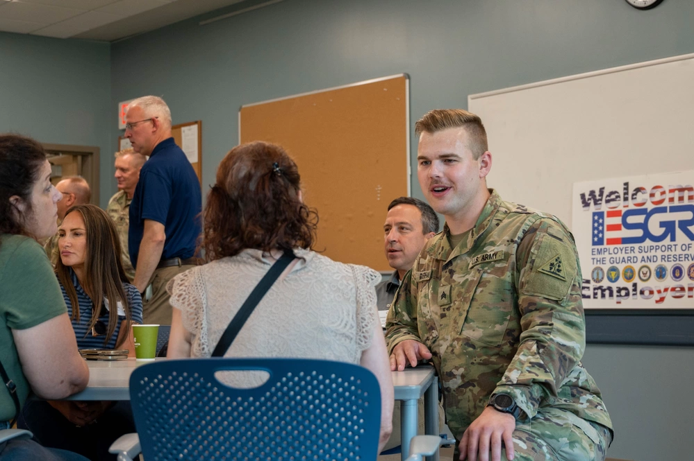 DVIDS - Images - Connecticut National Guard hold ESGR Boss Lift during ...
