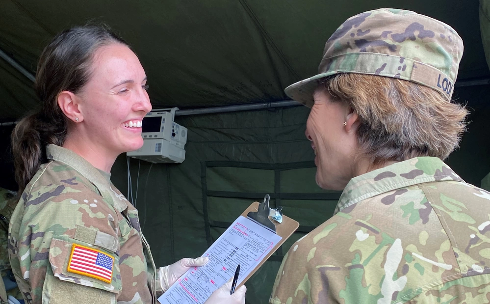 DVIDS - Images - Commander of the 18th Medical Command visits Soldiers ...
