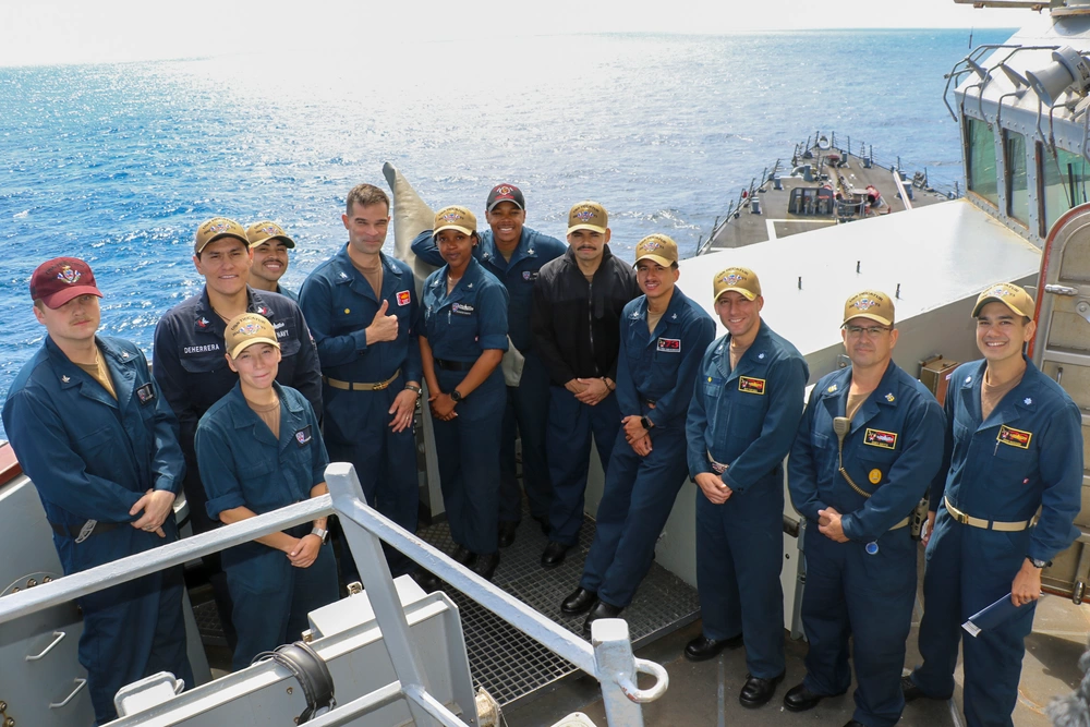 DVIDS - Images - Commander, Destroyer Squadron 9 Visits USS Decatur ...