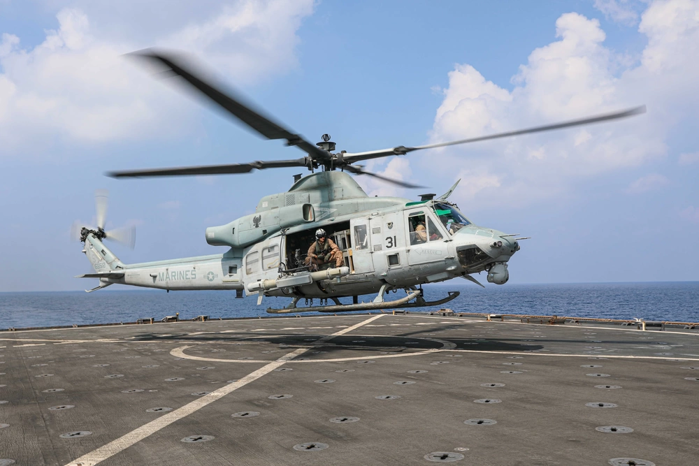 DVIDS - Images - USS Carter Hall Conducts Flight Operations [Image 5 of 7]