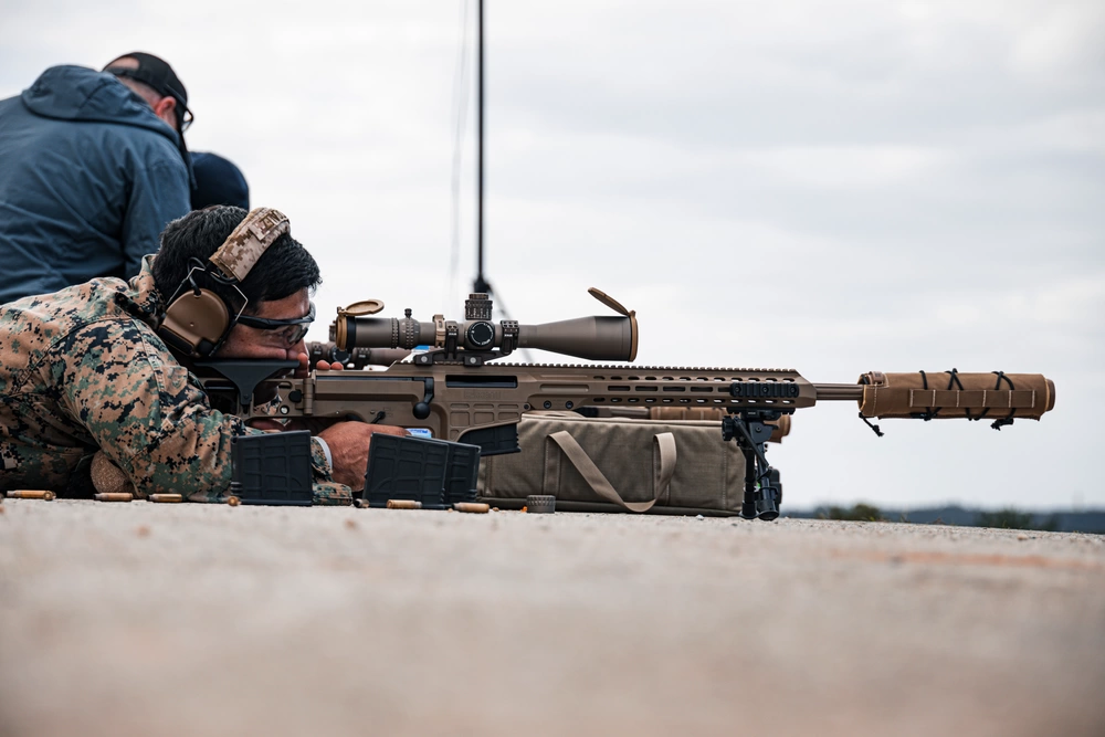 ミリタリー 1/6 USMC SNIPER OPERATION IRAQ FREEDOM Hot Toys U.s. Forces Usmc SNIPER Military Model Action