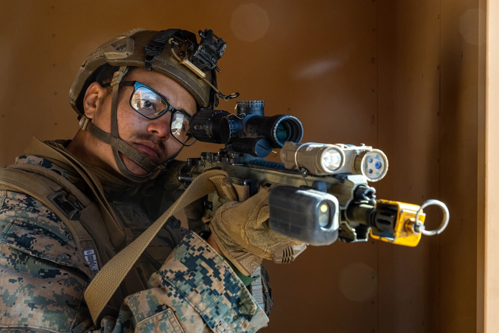 1/6 12インチ USMCII M.E.F SPECIAL OPERATION USMC II MEF Standard Hot Toys - Machinegun