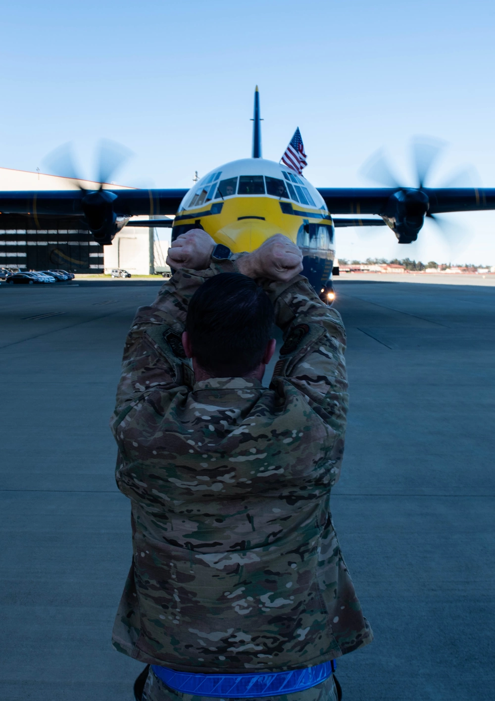 DVIDS - Images - Travis AFB hosts Wings Over Solano air show, open house  [Image 34 of 62]