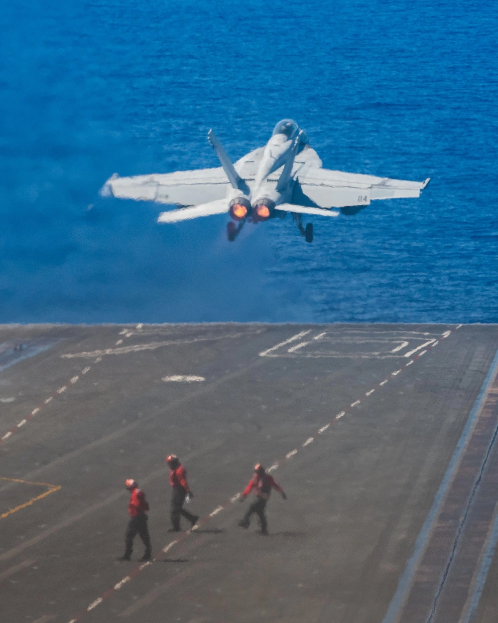 DVIDS - Images - USS Ronald Reagan (CVN 76) Sailors stand watch in the ...