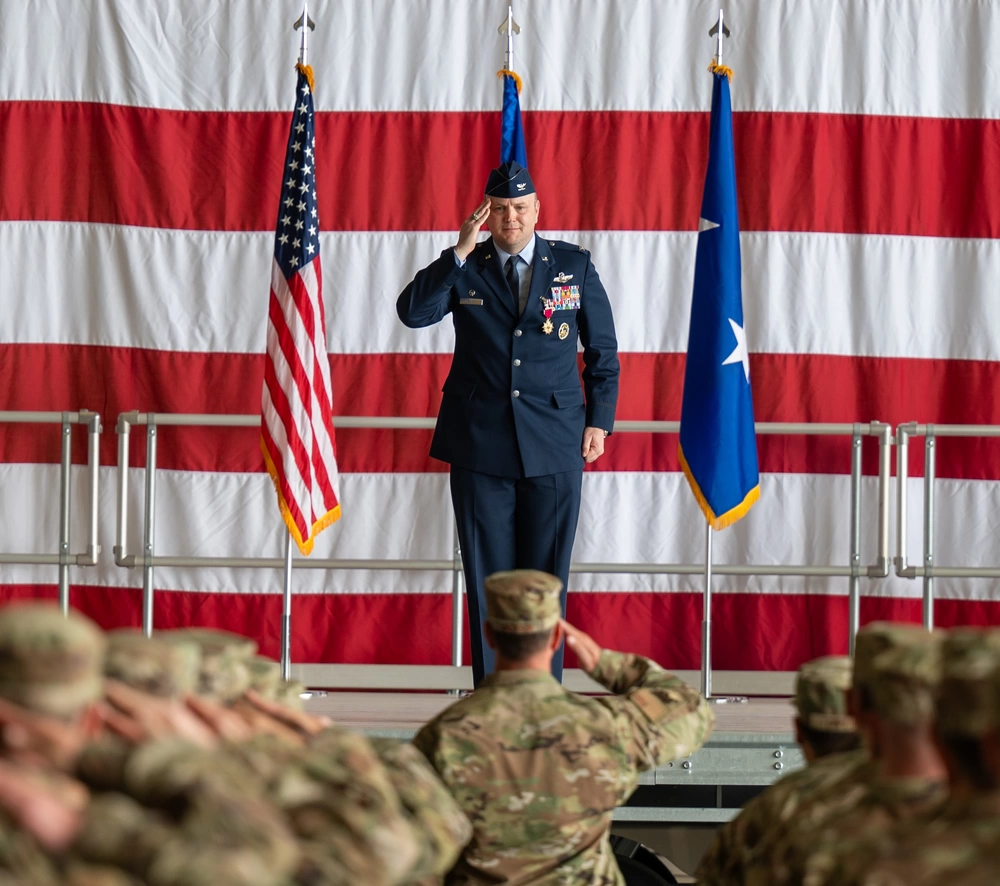 DVIDS - Images - Col. Jonathan Graham gives his final salute to the ...