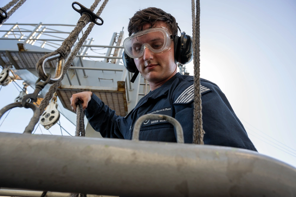 DVIDS Images USS America (LHA 6) Conducts EMCON Exercise [Image 5 of 6]