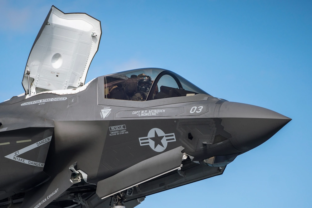 ホビーマスター VMFA-225(米海兵隊戦闘攻撃飛行隊225) F35B First