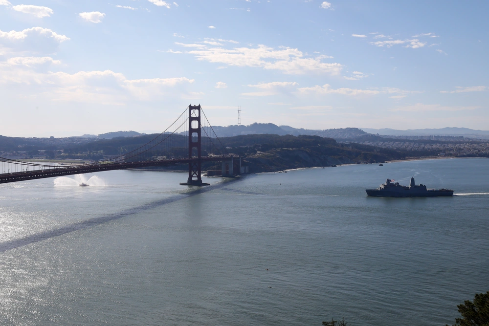 DVIDS Images Ships Arrive for San Francisco Fleet Week 2024 [Image