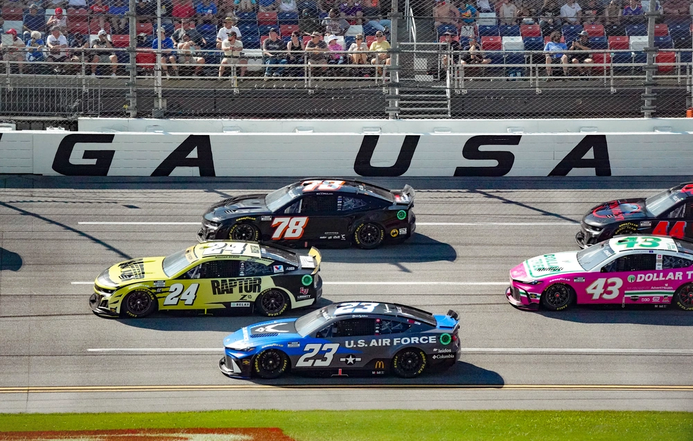 DVIDS - Images - Airmen and families experience NASCAR at Talladega ...