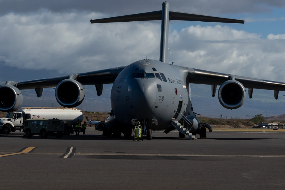 DVIDS Images Australian partners work together with 15th Aircraft