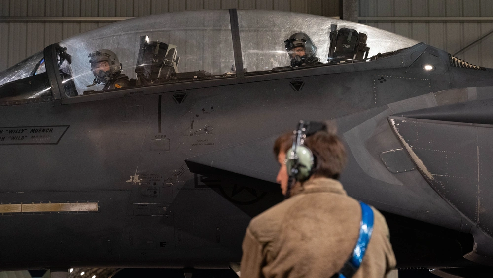 DVIDS Images Super Nights Airmen Generate Training Flights [Image