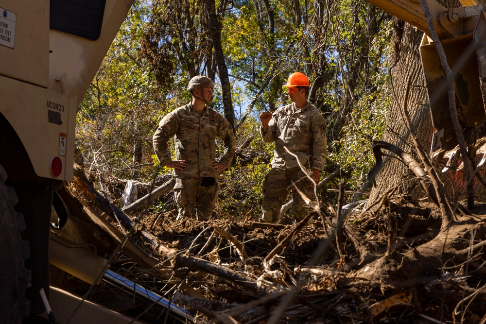 DVIDS - Images - U.S. Army Soldiers assigned to 161st Engineer Support ...