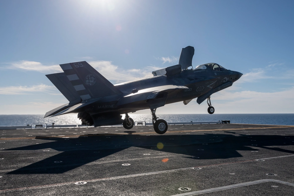 DVIDS - Images - F-35B launches from JS Kaga during sea trials [Image 3 of  5]