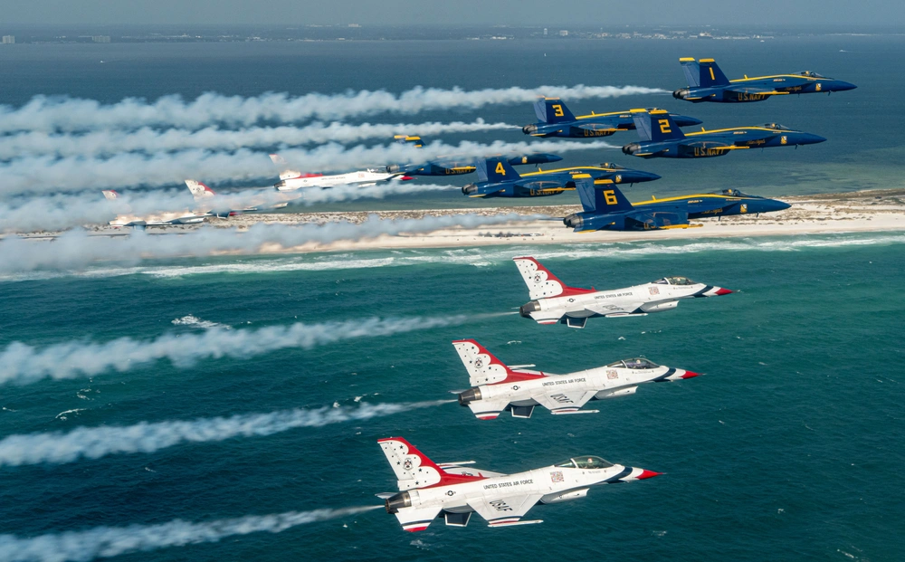 DVIDS Images Thunderbirds and Blue Angels fly over Pensacola Image 2 of 6