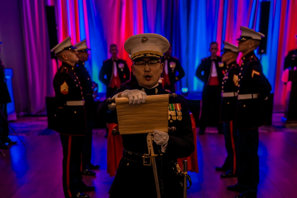 DVIDS Images Commandant, Gen. Smith, Attends II MEF Ball [Image 6 of 6]