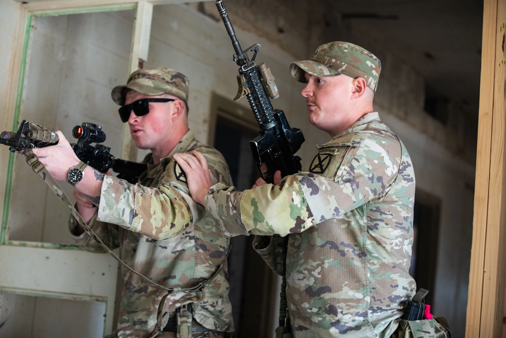 Dvids - Images - U.s. Army Soldiers And K-9 Team Enhance Security With 