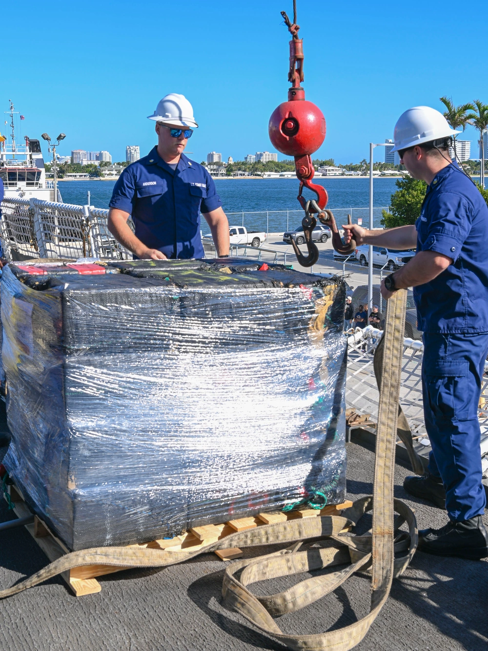 Dvids Images Coast Guard Cutter Hamilton Offloads M In Counternarcotics At Port