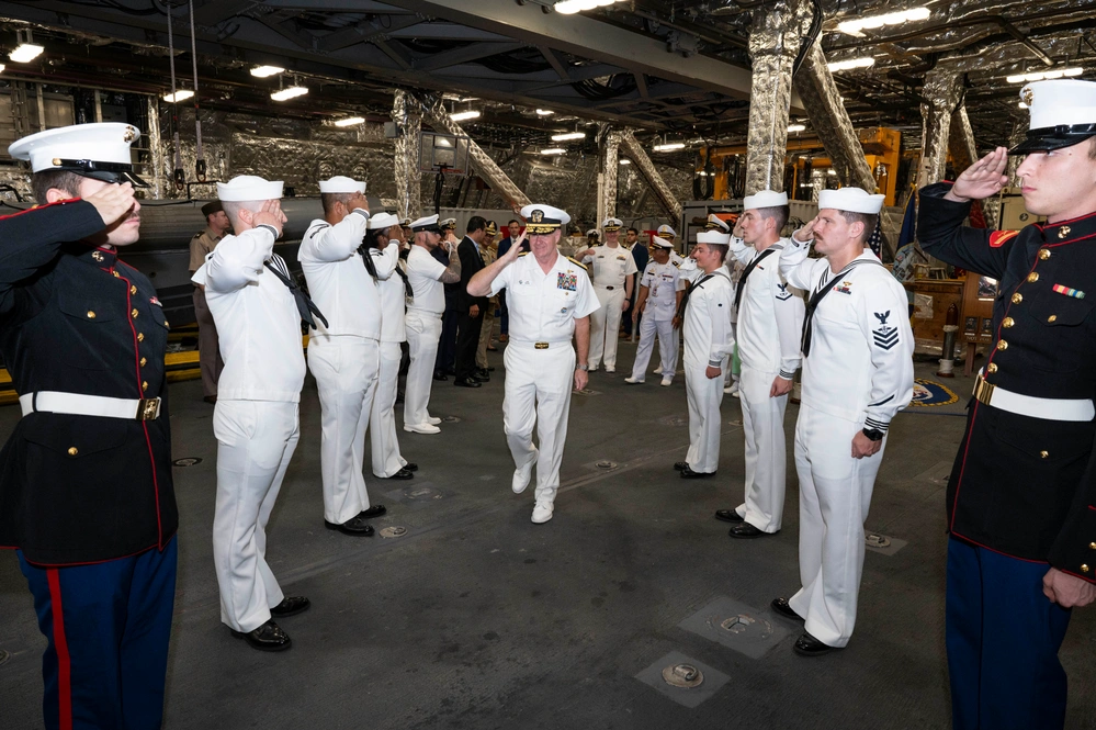 DVIDS Images USINDOPACOM Commander Visits USS Savannah Image 17 Of 21