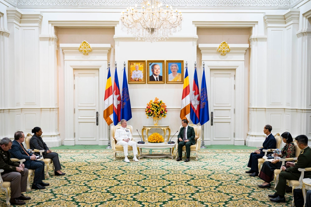 DVIDS Images USINDOPACOM Commander Meets With Cambodian Prime