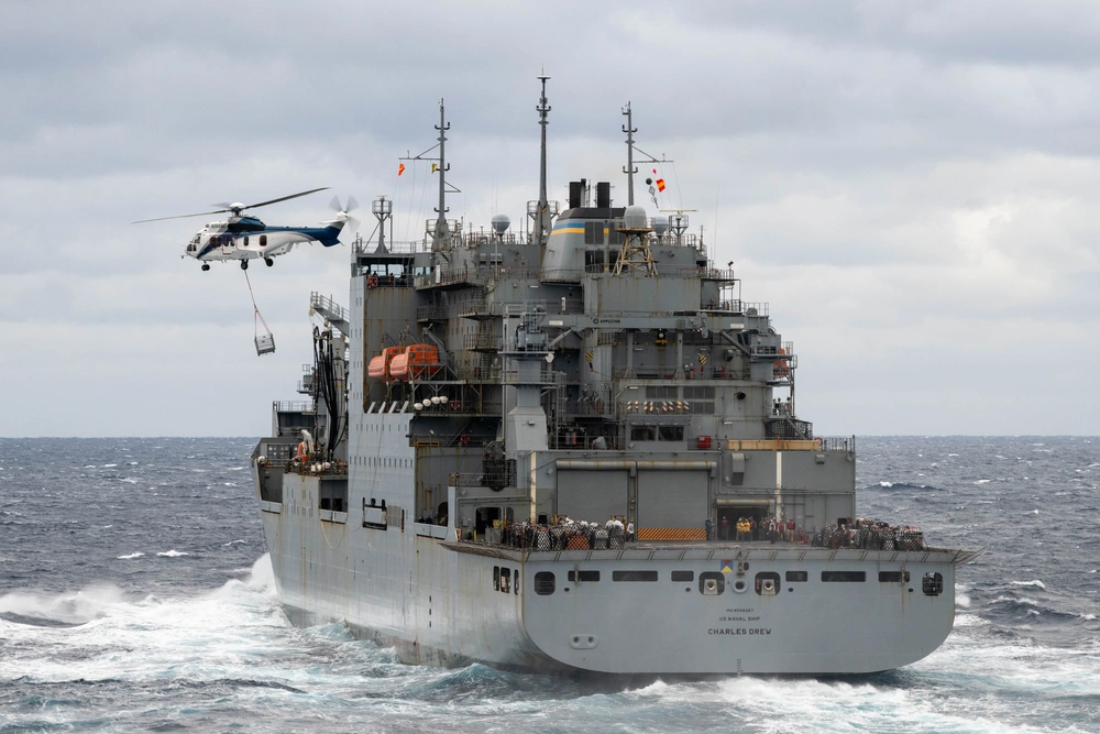USNS CharlesDrew T-AKE10 チャレンジ 米軍 非売品 DVIDS - Images - USS America (LHA 6) Conducts RAS with USNS