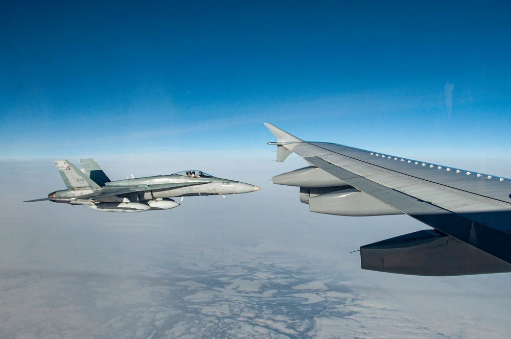 DVIDS - Images - CF-18 Hornet and CC-150 Polaris from the