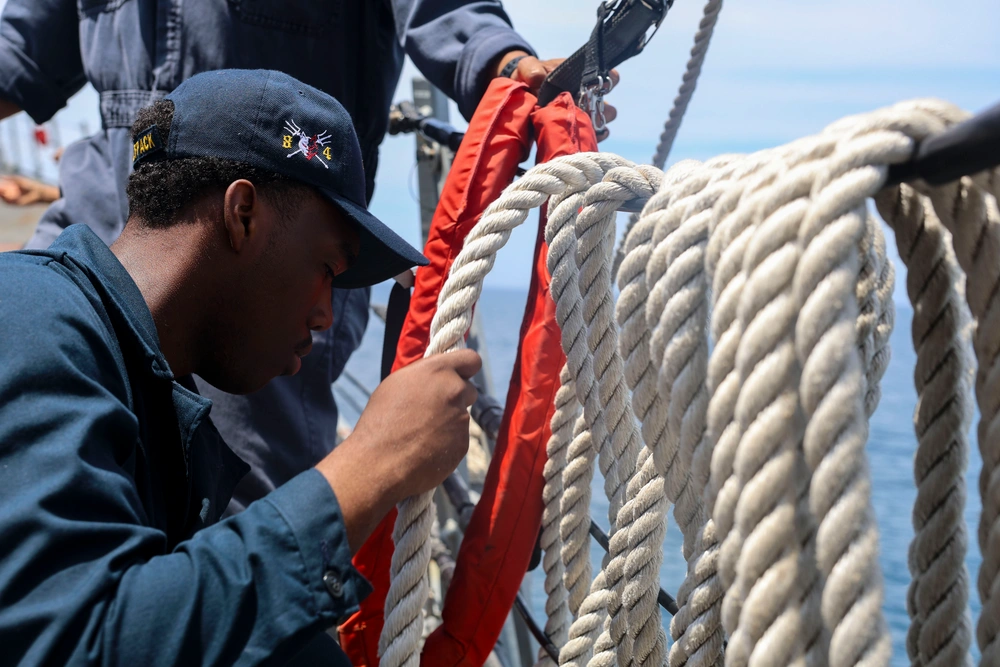 DVIDS - Images - SR Connor Bailey rigs the search and rescue davit ...