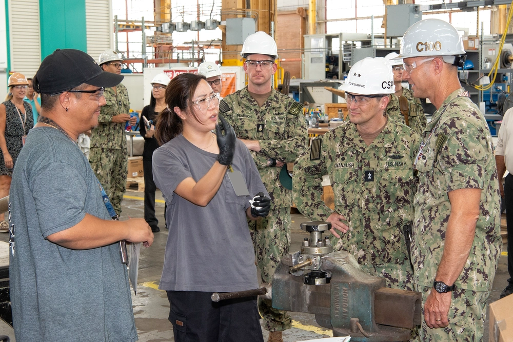 DVIDS - Images - Commander, Submarine Force, U. S. Pacific Fleet Visit ...