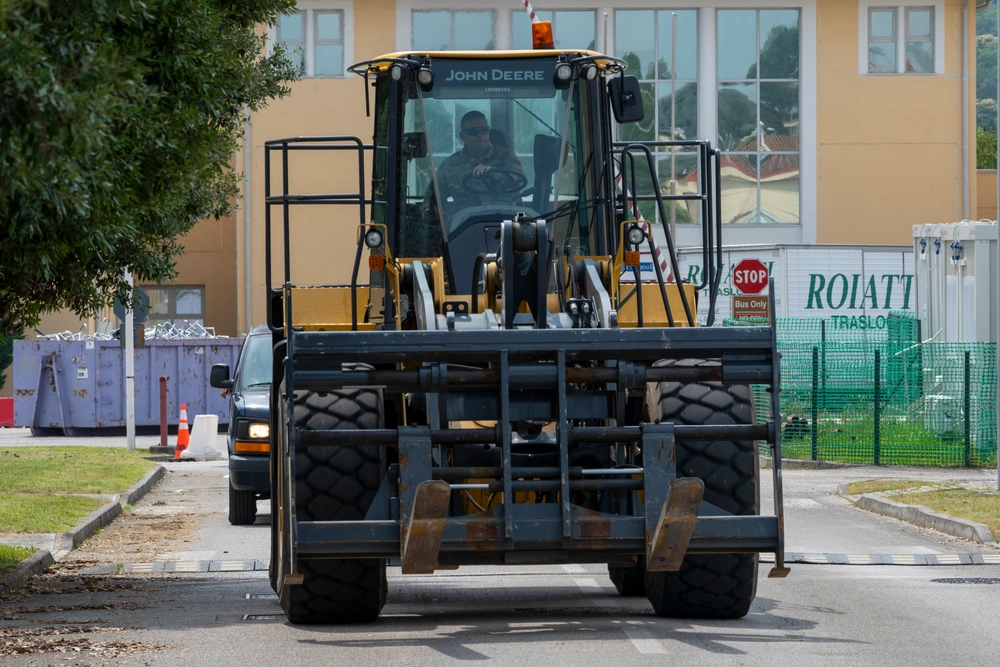 DVIDS Images 156th CES Deployment - 1000w Q95 