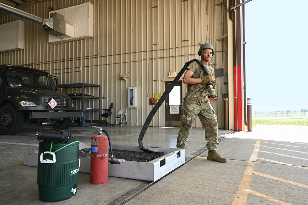 DVIDS Images 28th LRS Fuels - 1000w Q95 