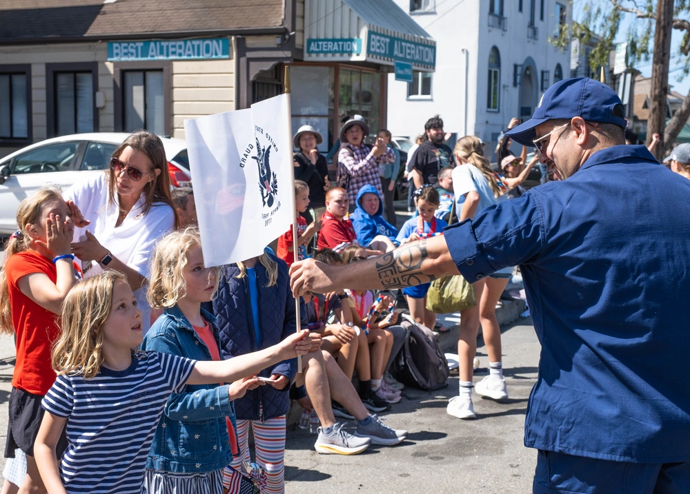 DVIDS Images U S Coast Guard - 1000w Q95 