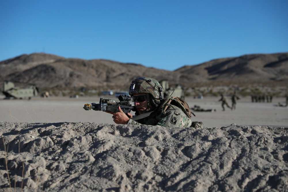DVIDS - Images - Soldiers with the FLARNG conduct cold unloading and ...