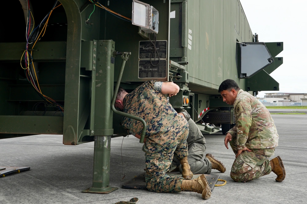 Soldiers using a MRC