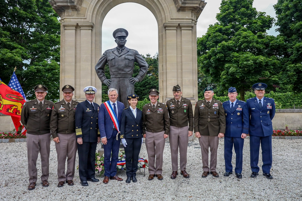 DVIDS - Images - D-Day 81: U.S. Military Commanders visit General ...