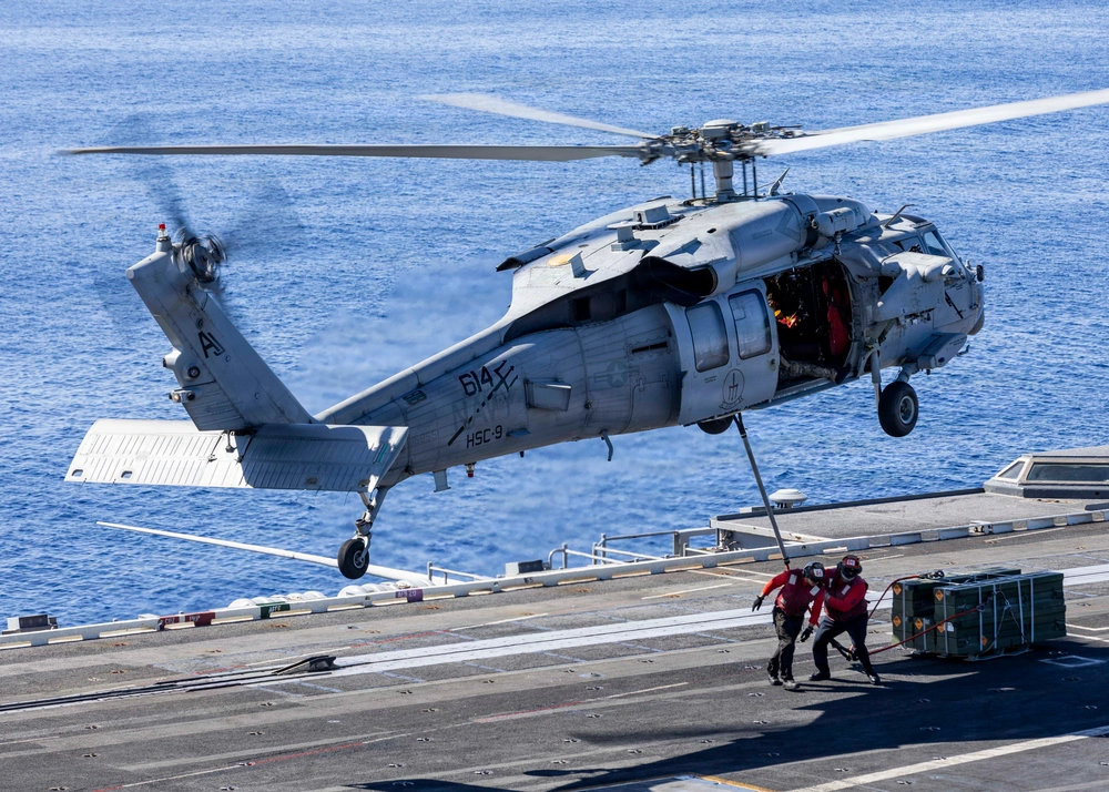 DVIDS - Images - USS Gerald R. Ford (CVN 78) Conducts VERTREP with USS ...