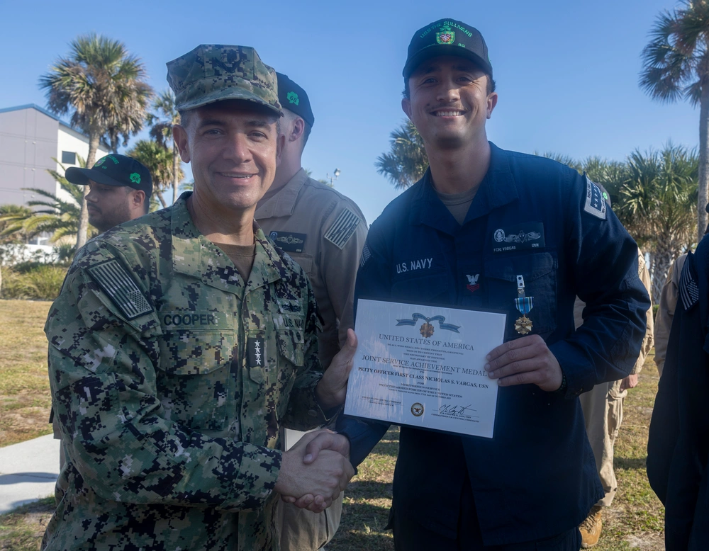 DVIDS - Images - Adm. Brad Cooper, Presents Joint Awards with “R ...