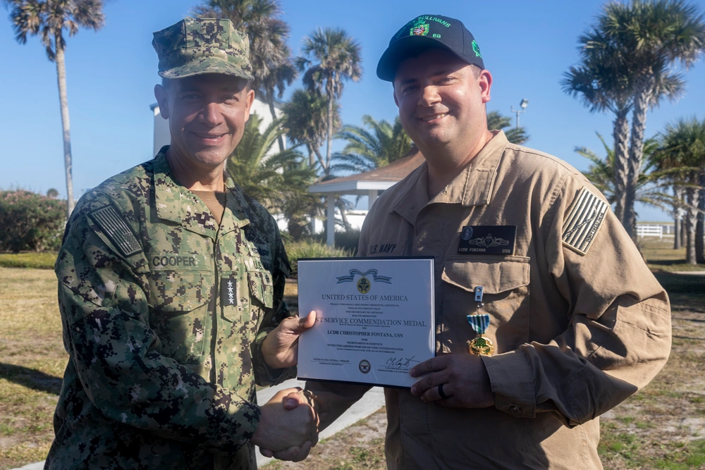 DVIDS - Images - Adm. Brad Cooper, Presents Joint Awards with “R ...
