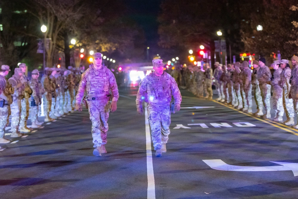 DVIDS - Images - Soldiers Stand For One Of Their Fallen [Image 5 of 6]