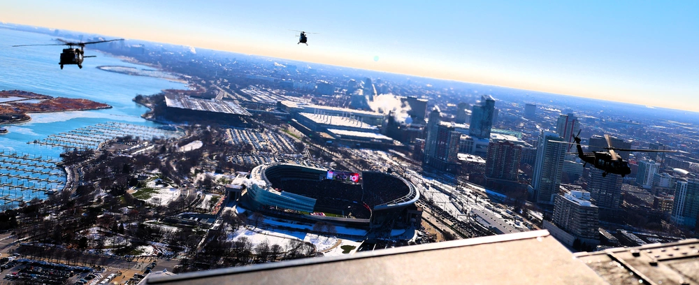 DVIDS - Images - Chicago Bears Flyover: ‘Time on Target’ Helps Soldiers ...