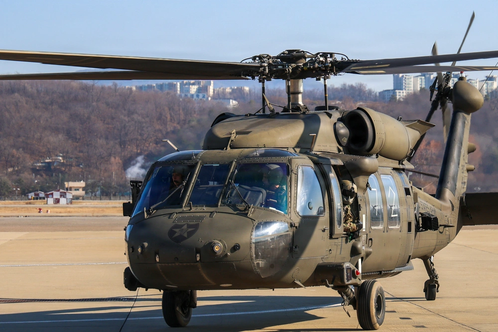 DVIDS - Images - 2-2 AHB Conducts Joint Fast-Rope Air Assault Training ...