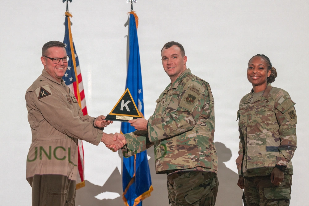 DVIDS - Images - 379th AEW Fourth Quarter Award Ceremony [Image 6 of 7]